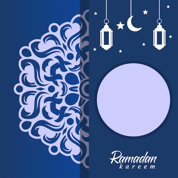 Сине-белая карточка с изображением лампы и звезды и словами Рамадан.