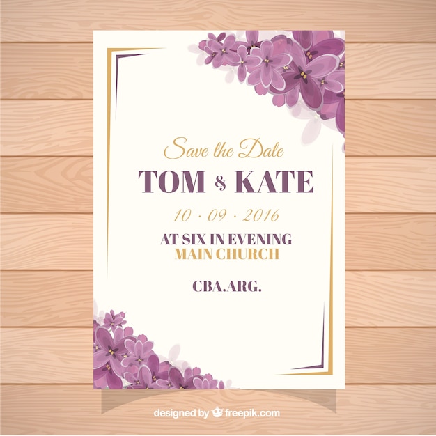 Card voor de bruiloft gedecoreerd met paarse bloemen