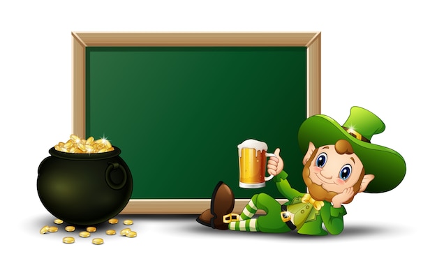 Cartoon leprechaun holding a mug beer