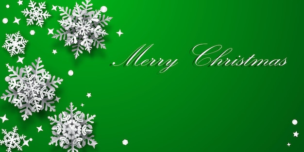 녹색 배경에 흰색 부드러운 그림자가 있는 종이 눈송이의 크리스마스 배경