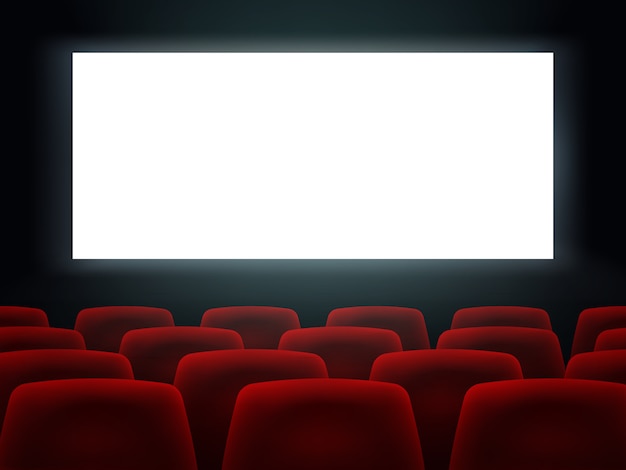 Sala cinema con schermo bianco vuoto e posti a sedere