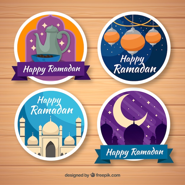 Vettore collezione di distintivi ramadan rotondi