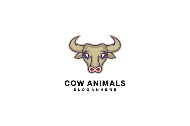 Креативный и характерный логотип талисмана коровы, который отражает суть вашего бренда