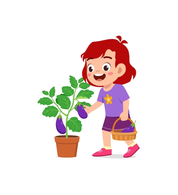 Милая маленькая девочка собирает баклажаны в саду