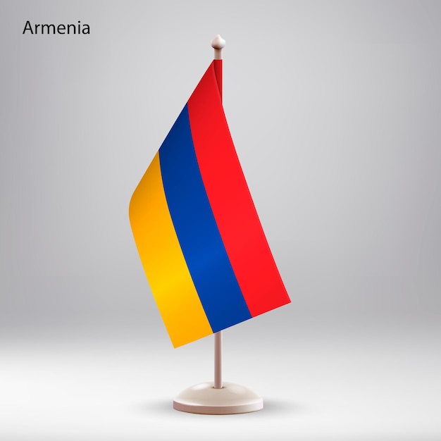 De vlag van Armenië hangt op een vlaggenstand