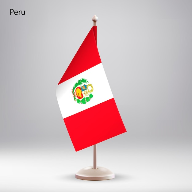 De vlag van Peru hangt op een vlaggenstand