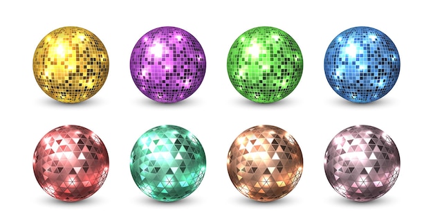 Диско-шары Блестящие диско-шары в ночном клубе Блестящее оборудование для танцевальной вечеринки Сфера из квадратных и треугольных кусочков разноцветных зеркал Мерцающие круги отражают световой векторный набор