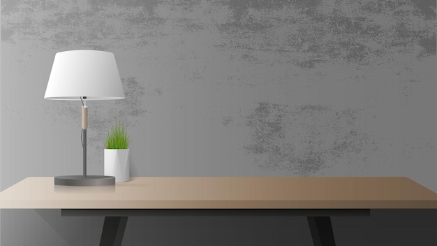 Een tafel met een houten schaduw en een zwarte schaduw. Tafellamp, kamerplant. Grijze betonnen muur.