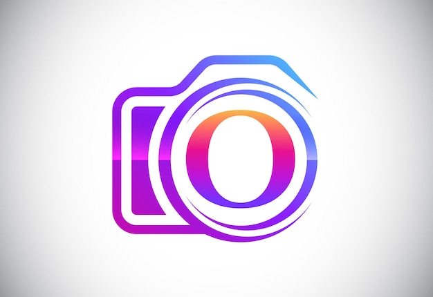 Eerste O-monogrambrief met een camerapictogram. Logo voor fotografiebedrijf en bedrijfsidentiteit