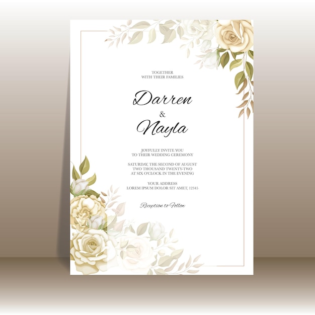 バラの装飾が施されたエレガントな結婚式の招待カード