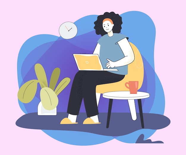 Работница, работающая удаленно из дома