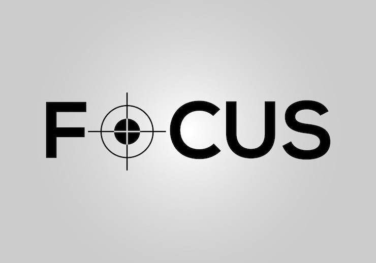 Vector focus wordmark logo focus word replacing letter o symbol