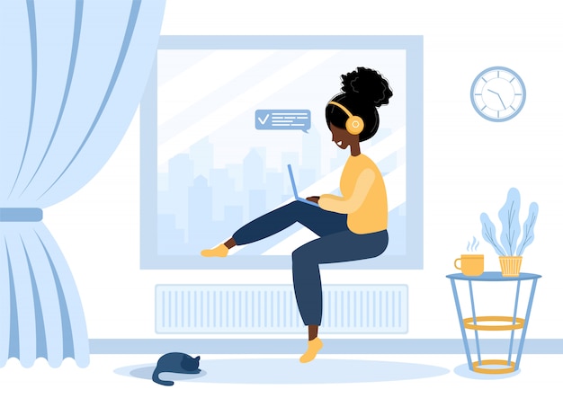 Vector freelance vrouwen. afrikaanse meisje in koptelefoon met laptop zittend op de vensterbank. concept illustratie voor werken, studeren, onderwijs, thuiswerken. illustratie in vlakke stijl.