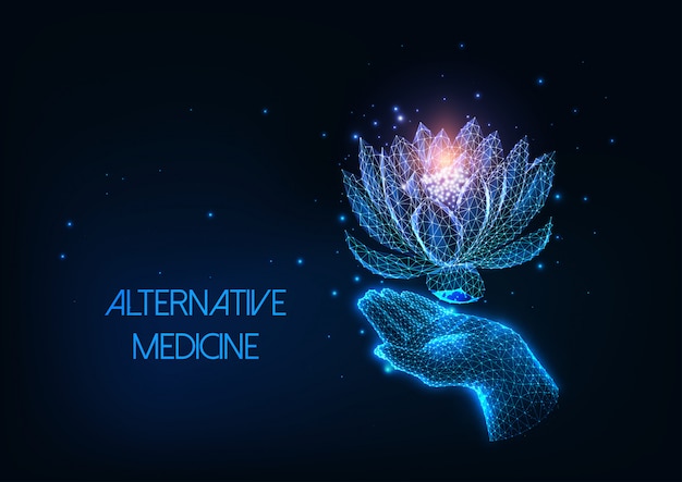 Futuristisch alternatief, holistisch therapieconcept met gloeiende lage veelhoekige menselijke hand en lotusbloem