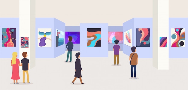 Galerie moderne kunst met bezoekers. Abstracte schilderijen die aan de muur hangen in tentoonstellings- of museumzaal.