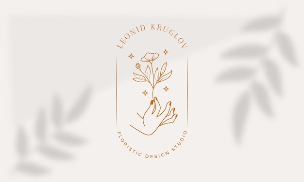 Hand getekende boho logo collectie met bloem zon maan botanische hand tekst vlinder