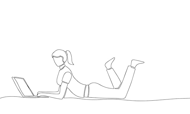Hand tekenen lijn kunst schets vrouw liggen en werken met laptop. Vector illustratie.