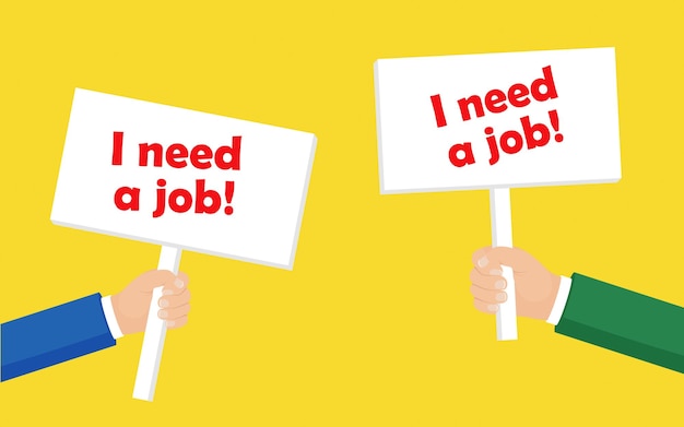 Руки держат плакаты с надписью "Мне нужна работа". безработные нуждаются в работе.
