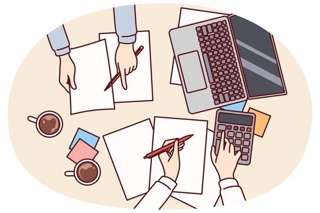 Руки бухгалтеров, выполняющих финансовый бухгалтерский учет за столом с документами и калькулятором сверху