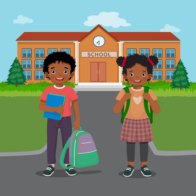 Счастливые африканские дети студенты мальчик и девочка с рюкзаком возвращаются в школу