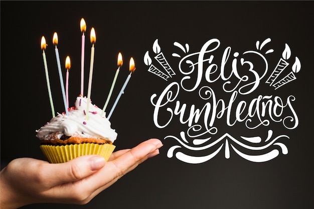 Vettore concetto di lettering di buon compleanno