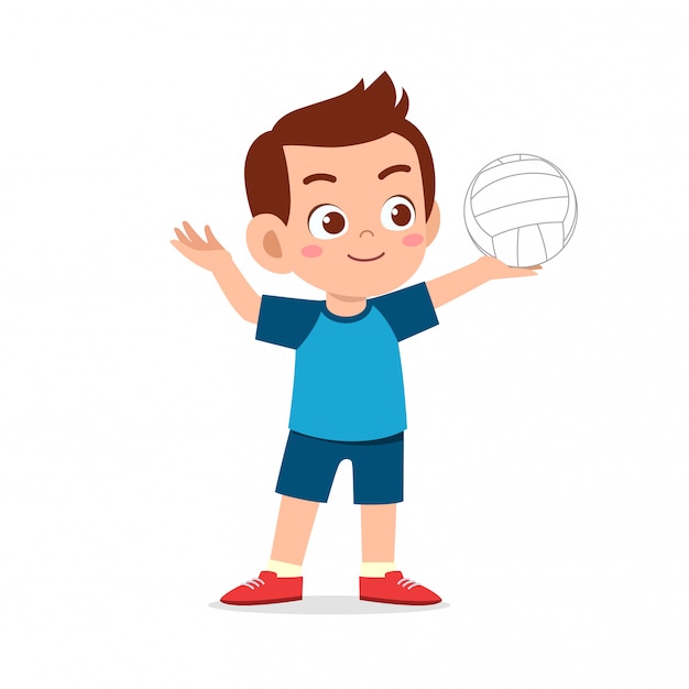 Счастливый милый малыш мальчик играть в волейбол