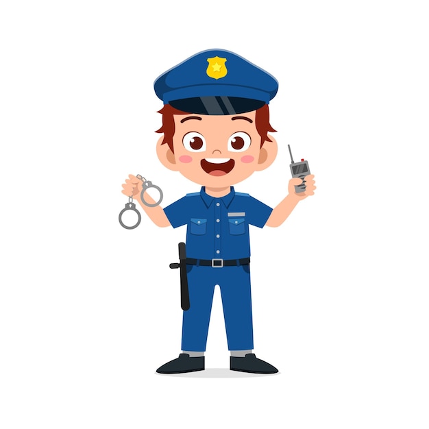 Счастливый милый маленький мальчик в полицейской форме