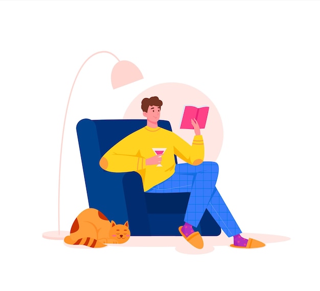 Счастливый человек сидит дома в кресле с книгой и стеклом