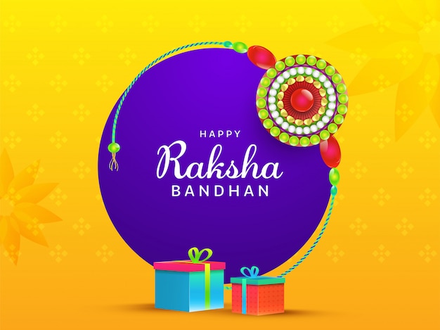 Happy raksha bandhan font con round pearl rakhi (polsino) e scatole regalo su sfondo giallo e viola.