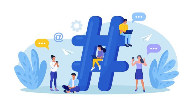 Simbolo grande hashtag persone che inviano messaggi di testo con hashtag e li condividono sui social media con il laptop dello smartphone promozione nei blog sui social network pubblicità di marketing seo