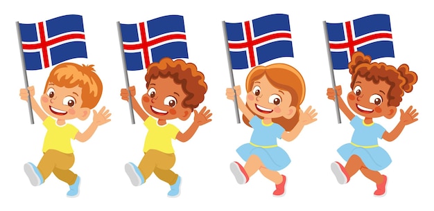 手にアイスランドの旗。旗を持っている子供たち。アイスランドの国旗