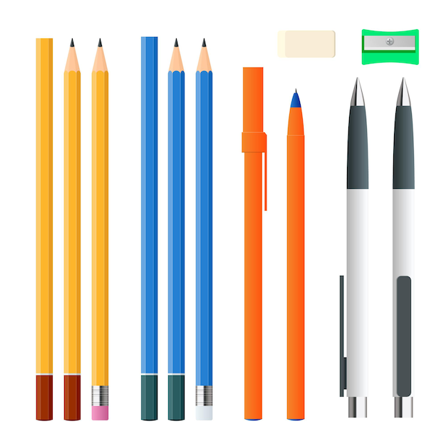 Изометрический набор цветных инженерных и офисных ручек, заточенных карандашей разной длины с резинкой и без и точилкой. векторная иллюстрация