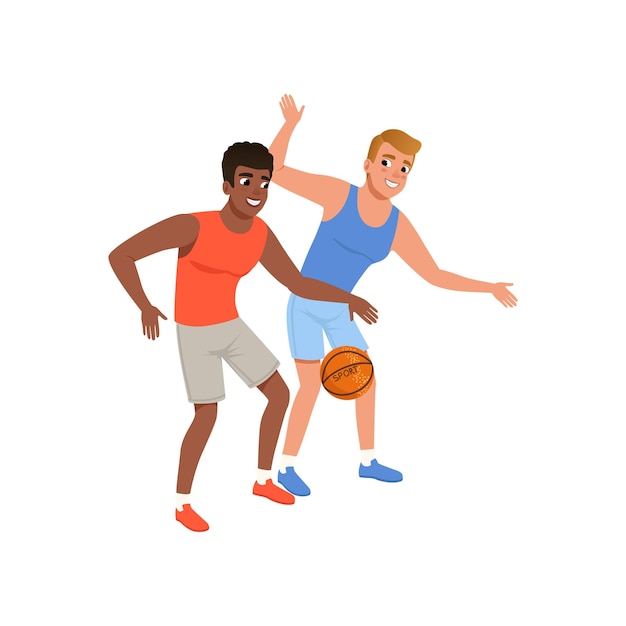 Kaukasische en Afro-Amerikaanse man die basketbal speelt Actieve levensstijl Cartoon personages van twee jonge vrolijke mannen in sportkleding Kleurige platte vector illustratie geïsoleerd op witte achtergrond