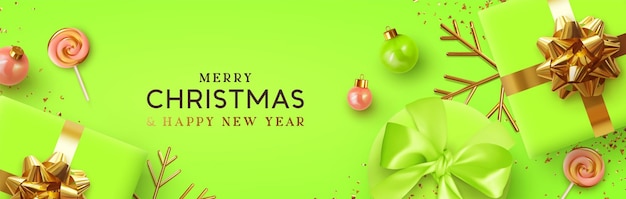 Kerst spandoek. Achtergrond Kerstontwerp van realistische groene geschenkdoos, gouden 3d render sneeuwvlok en glitter gouden confetti, snuisterijbal. Horizontale kerstposter, wenskaart, headers voor website