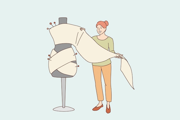 Kleermakerij en mode ontwerpconcept. jonge lachende vrouw stripfiguur permanent met textiel voor het maken van naaien jurk of kostuum vectorillustratie