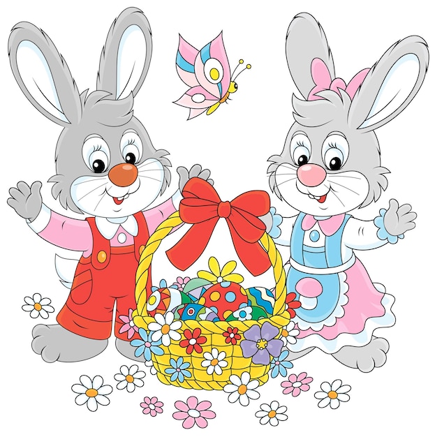 Kleine grijze konijntjes en een versierd paasmandje met kleurrijk beschilderde eieren en bloemen