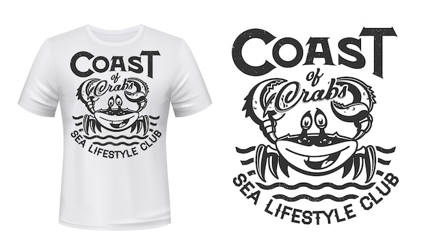 Krab t-shirt print, zeegolven, marine club of vissen, grunge. Lachende krab met klauwen op oceaangolven ondertekenen voor kuststrand surfen of oceaan lifestyle team t-shirt print