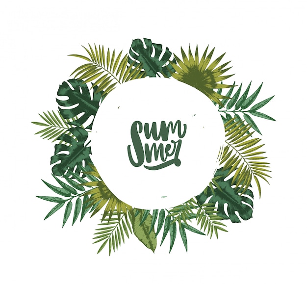 Krans of ronde krans gemaakt van palmbladeren of gebladerte van tropische planten en belettering zomer binnen. Decoratief natuurlijk ontwerpelement dat op witte achtergrond wordt geïsoleerd. illustratie.