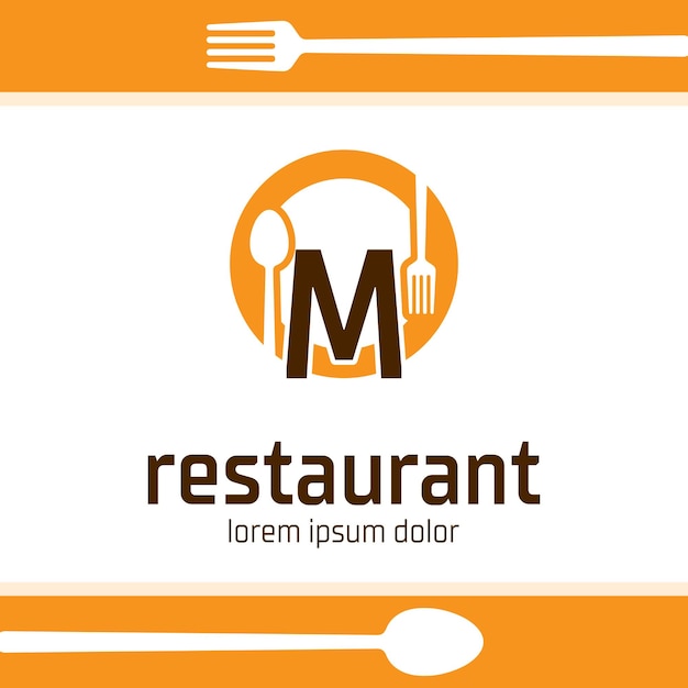 Design del logo di cibi e bevande della lettera m illustrazione dell'icona del bar del ristorante isolata su sfondo bianco
