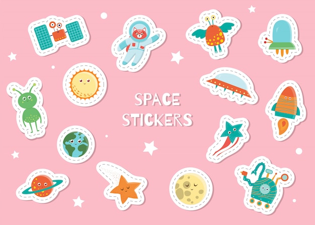 Leuke ruimtestickers voor kinderen op roze achtergrond. Heldere platte illustratie van satelliet, astronaut, alien, zon, planeet, aarde, ster, maan, UFO, rover, raket. Kosmische lachende personages voor kinderen