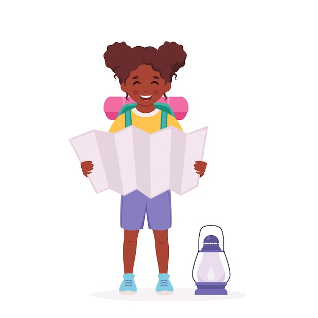 Маленькая черная девочка-скаут с рюкзаком для карт кемпинг летний детский лагерь