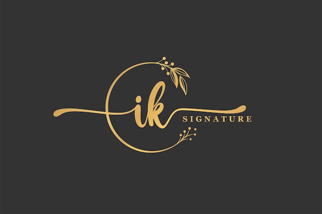 Luxe gouden handtekening eerste IK logo ontwerp geïsoleerd blad en bloem