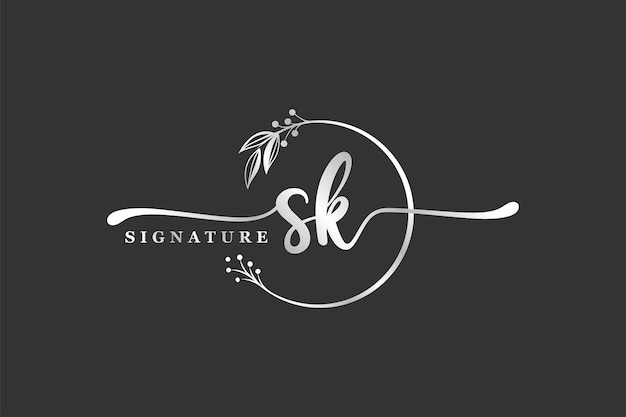 Firma di lusso logo iniziale sk design isolato foglia e fiore