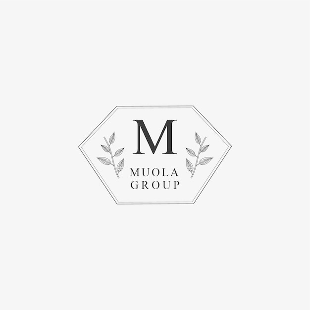 M Letter Logo met creatief bloemenconcept voor bedrijfsschoonheid, onroerend goed Premium Vector