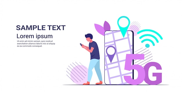Человек, использующий gps-навигатор на экране смартфона мобильное приложение 5g онлайн-общение пятое инновационное интернет-соединение
