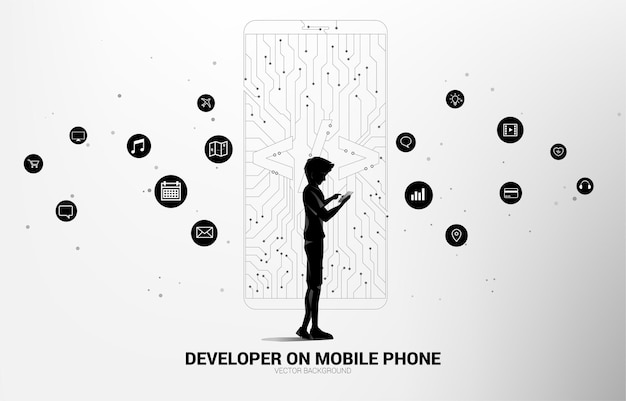 Uomo con il telefono cellulare e lo sviluppo di software tag di programmazione a forma di icona del telefono cellulare con grafica a linee di circuito.