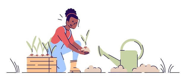 Meisje tuinieren platte vectorillustratie. Afro-Amerikaanse vrouw die zaailingen plant met een gieter stripfiguur. Landbouwer die gewas cultiveert. Plantenkwekerij werkt geïsoleerd concept met omtrek