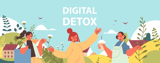 Mensen lopen buiten drinken koffie vrouwen tijd doorbrengen zonder gadgets digitale detox concept