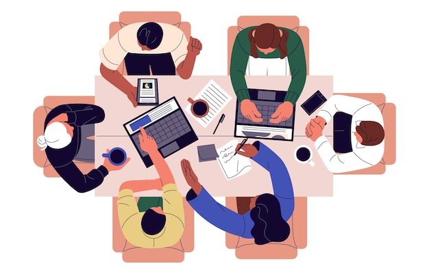 Mensen werken op het tafelblad bekijken Medewerkers zitten rond een bureau met laptops bespreken projectprocessen Office teamvergadering Studenten teamwerk Flat geïsoleerde vectorillustratie op witte achtergrond