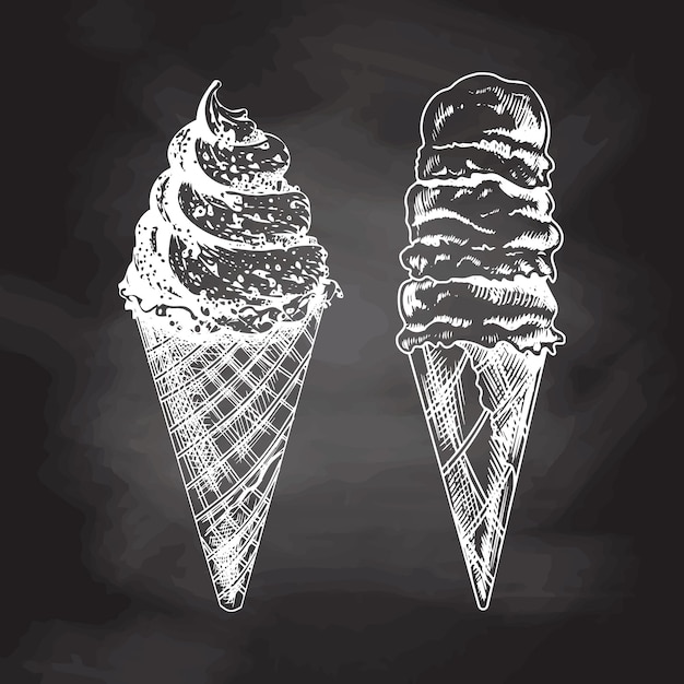 Met de hand getekende schets van een wafel kegels met bevroren yoghurt of zacht ijs geïsoleerd op krijtbord achtergrond witte tekening Vector vintage gegraveerde illustratie